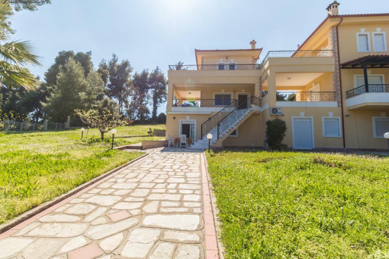 Kyrana Apartments Palioúrion Exterior foto